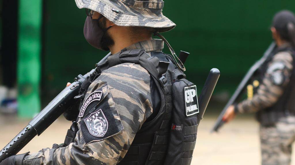 Depois de bananas, policiais penais flagram drogas em pomada para assadura em Picos e Teresina